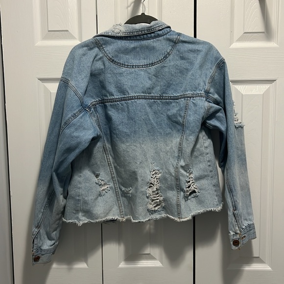 Wild Fable denim jacket with design tears S $16 - Picture 3 of 5